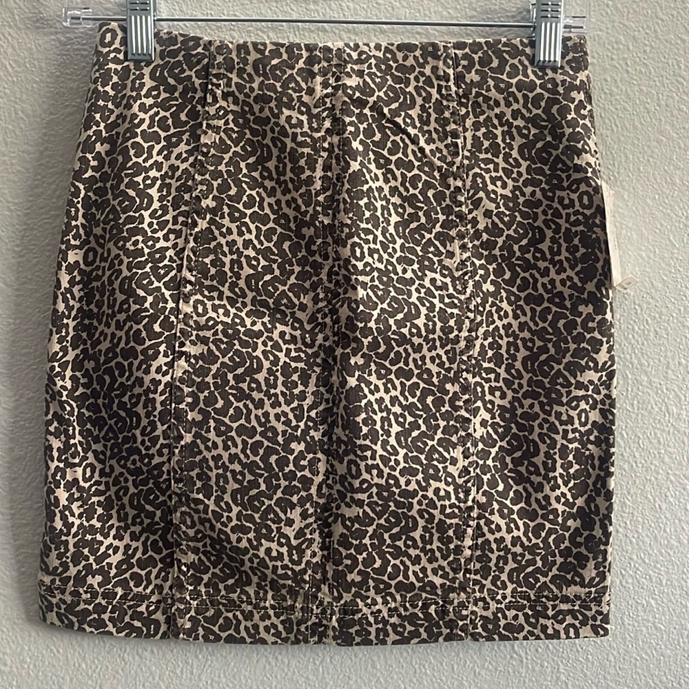 Free People Modern Femme Leopard Print Denim Zippered Mini Skirt Size 2 - Picture 2 of 5